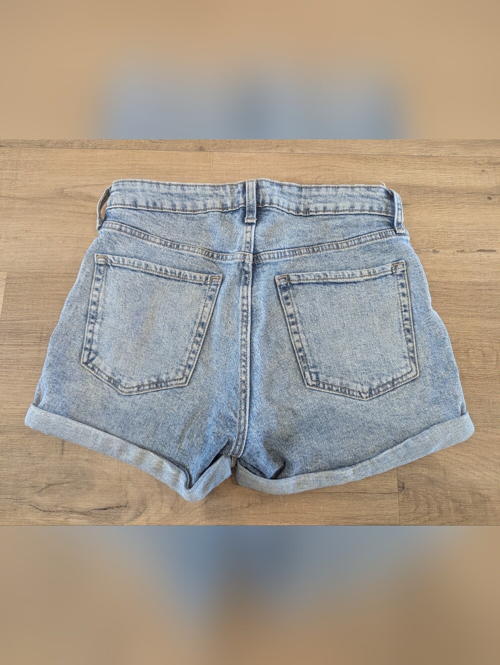 Old Navy Light Blue Rolled-Hem Denim Shorts - Picture 5 of 7